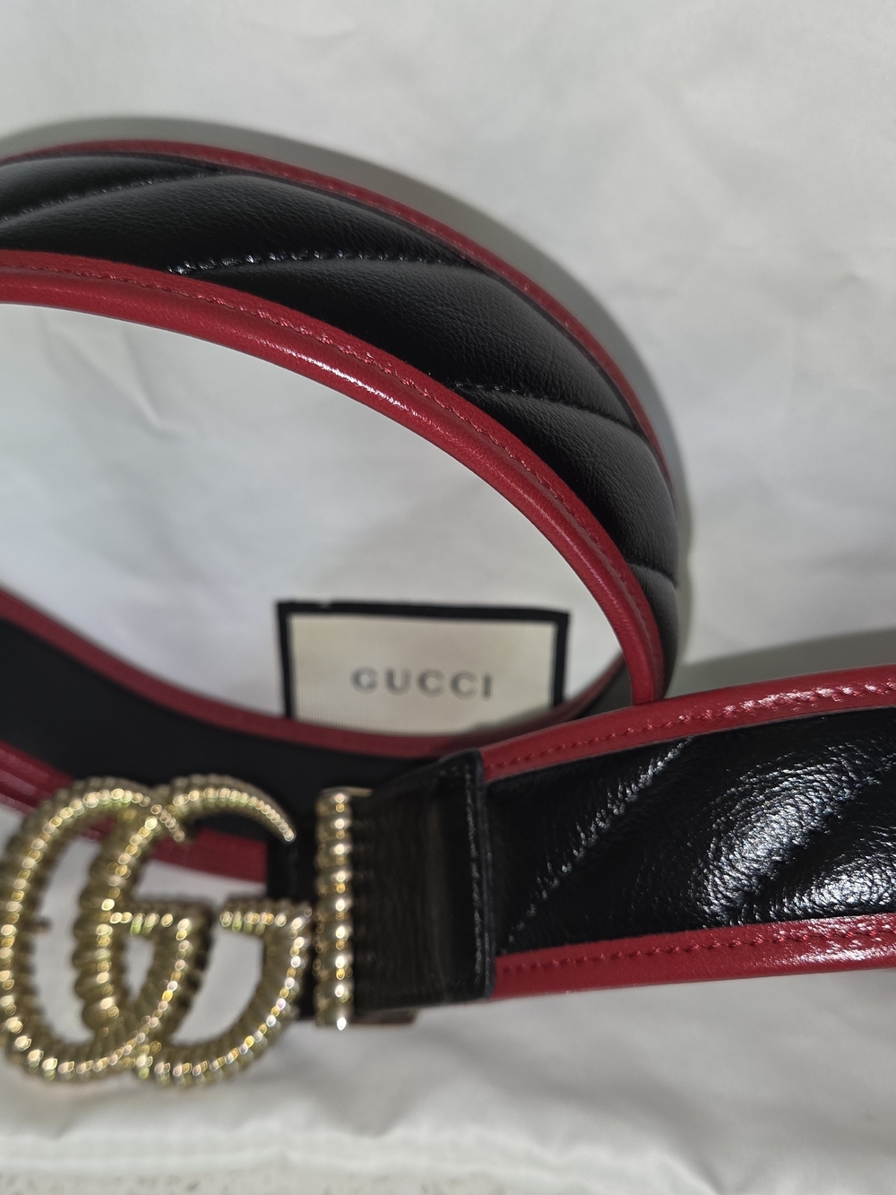 Gucci Black Leather Belt with Red Edge and Gold Double G Buckle